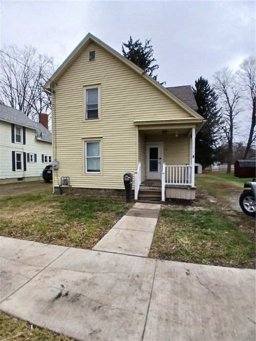 7 Chestnut St, Bath, NY, 14810-1201 | Card Image