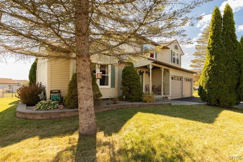 8179 Rizzo Dr, Clay, NY, 13041-8812 | Card Image