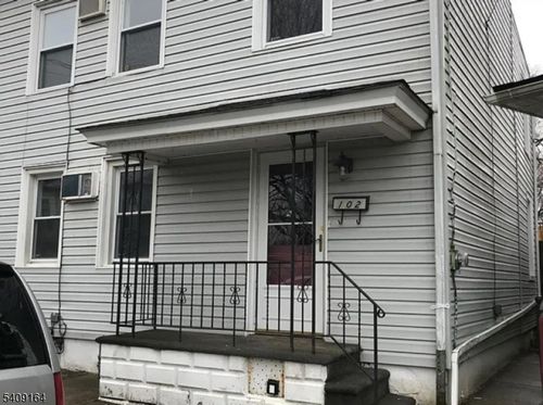 102 Mercer St, Phillipsburg, NJ, 08865-3011 | Card Image