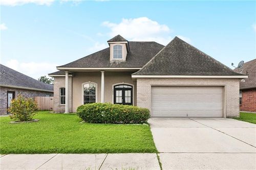 3824 Augustine Ln, Marrero, LA, 70072-6555 | Card Image