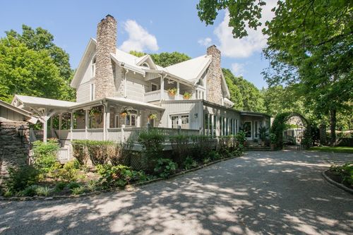 1105 Mount Pleasant Rd, Kingston Springs, TN, 37082-8948 | Card Image