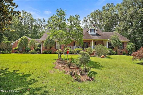 1600 Pine Hill Dr, Raymond, MS, 39154-8883 | Card Image