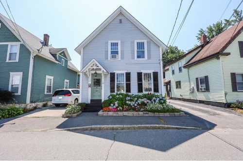 21 Church St, Concord, NH, 03301-6417 | Card Image