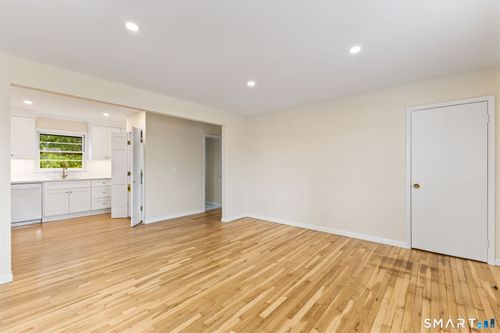 2-17 Artic St, Greenwich, CT, 06830-6226 | Card Image
