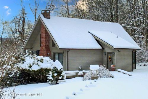 107 Ox Rd, Denver, NY, 12421-1660 | Card Image