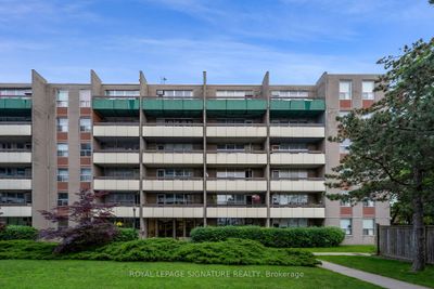 410 - 3625 Lake Shore Blvd W, Condo with 2 bedrooms, 1 bathrooms and 1 parking in Toronto ON | Image 1