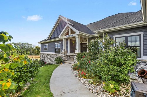 N4515 Prairie Knoll Cir, Portage, WI, 53901-8981 | Card Image