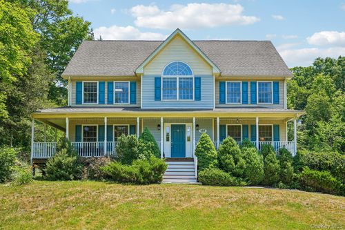 197 Oxford Rd, Chester, NY, 10918-4406 | Card Image