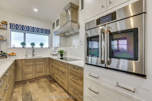 1575 Dobbyn Rd, House other with 2 bedrooms, 2 bathrooms and 20 parking in Alvinston ON | Image 13