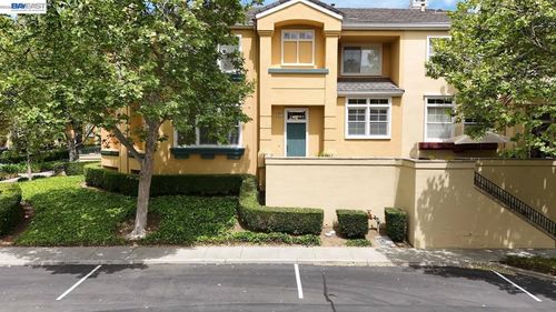 3412 Fitzsimmons Cmn, Fremont, CA, 94538-2209 | Card Image