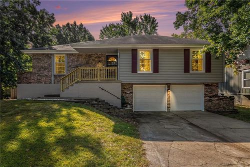 19117 E 14th St N, Independence, MO, 64056-1208 | Card Image