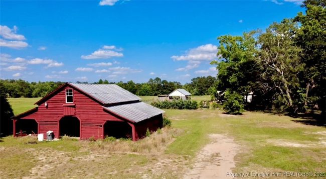 5175 Tobacco Rd, House other with 3 bedrooms, 2 bathrooms and null parking in Orrum NC | Image 4