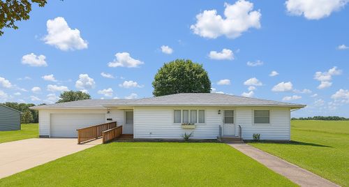 907 Mckinley Ave, Lowden, IA, 52255-9540 | Card Image