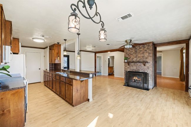 1949 County Road 347 Loop, Home with 3 bedrooms, 2 bathrooms and 3 parking in Gause TX | Image 7