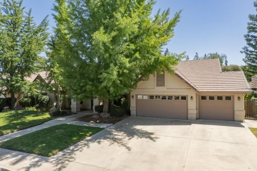 1420 S Pinnacle Street, Visalia, CA, 93292 | Card Image