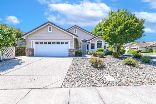 300 Whiterose Ct, Roseville, CA, 95747-8185 | Card Image