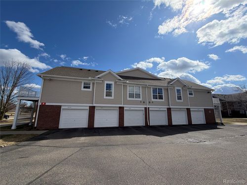 16751 Carriage Way, Northville, MI, 48168-6501 | Card Image