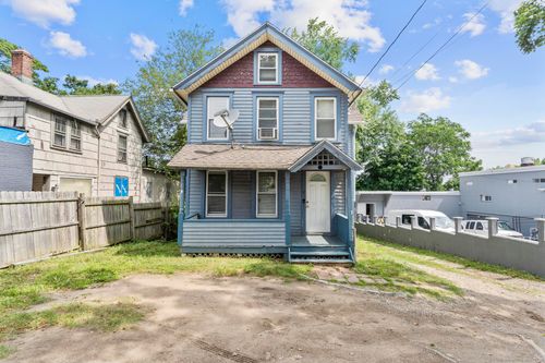 77 Cedar St, Norwalk, CT, 06854-2039 | Card Image