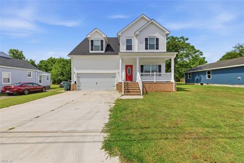 623 Greenlawn Ave, Hampton, VA, 23661-2211 | Card Image