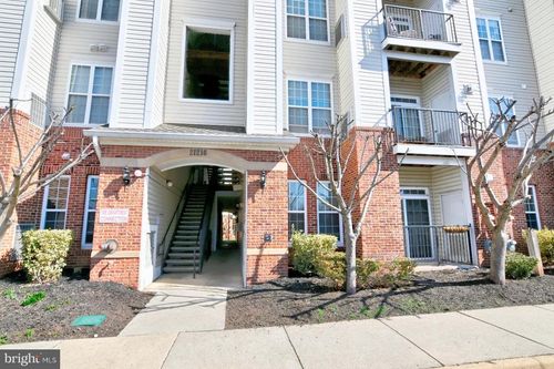 108-21216 Mcfadden Sq, STERLING, VA, 20165-7294 | Card Image