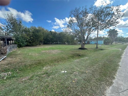 2805 J P Davis Ave, Bay City, TX, 77414-6513 | Card Image