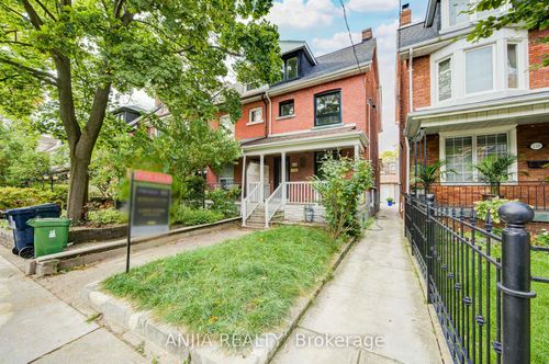 126 Grace St, Toronto, ON, M6J2S2 | Card Image
