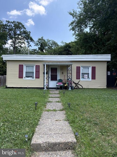 427 Carver Dr, WILMINGTON, DE, 19801-5724 | Card Image