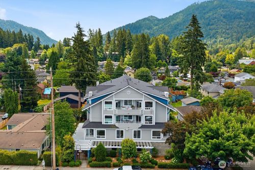 1a-275 E Sunset Way, Issaquah, WA, 98027-3469 | Card Image