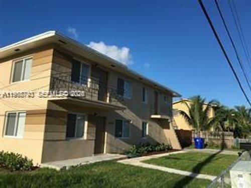 890-890 Nw 22nd Ct, Miami, FL, 33125-3311 | Card Image