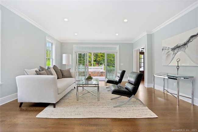 Living Room - previously staged | Image 5