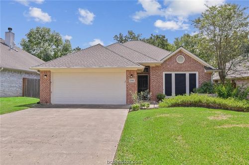 2366 Kendal Green Cir, College Station, TX, 77845-4840 | Card Image