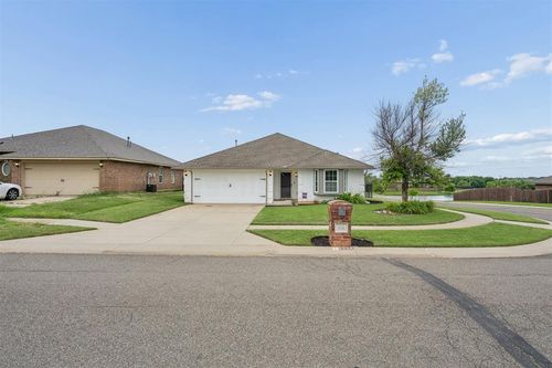 4229 Syracuse Street, Moore, OK, 73160 | Card Image