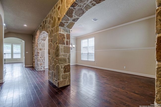 27038 Sable Run, House other with 5 bedrooms, 4 bathrooms and null parking in Boerne TX | Image 5