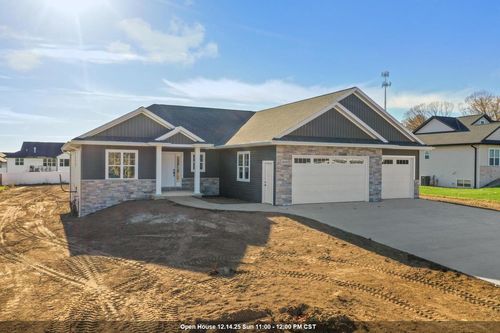 2658 Chambers Crossing, SUAMICO, WI, 54313 | Card Image