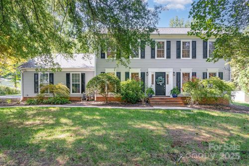 8017 Appaloosa Ln, Charlotte, NC, 28215-9330 | Card Image