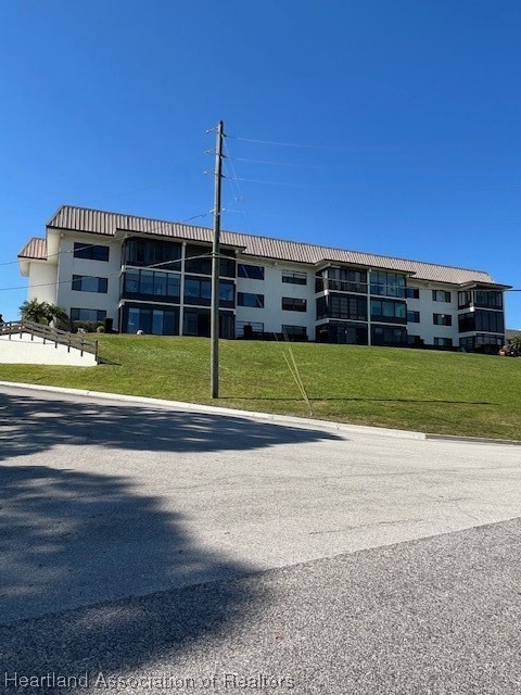Lake Clay Dr, Lake Placid, FL 33852