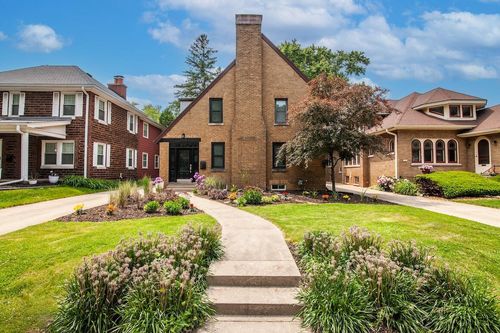 1853 N 83rd Street, Wauwatosa, WI, 53213 | Card Image