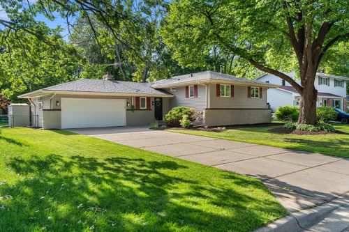1380 Parkwood Dr, Woodbury, MN, 55125-2025 | Card Image
