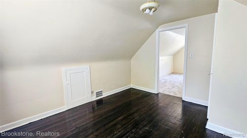 7336 Chatham, Redford, MI, 48239-1057 | Card Image