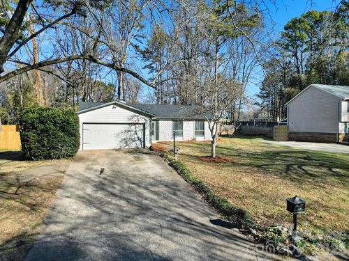 7130 Rollingridge Dr, Charlotte, NC, 28211-5462 | Card Image