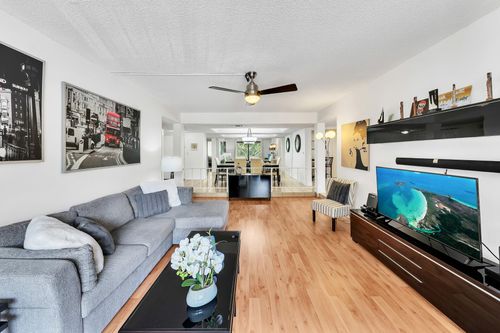 apt-3v-3730 Inverrary Dr, Lauderhill, FL, 33319-5150 | Card Image