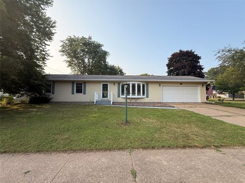 1470 Cummings Ave, Eau Claire, WI, 54701-6569 | Card Image