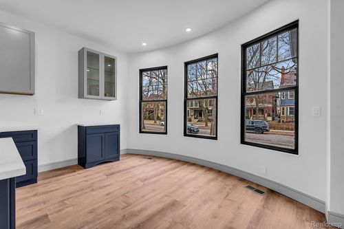 1-4301 Avery Street, Detroit, MI, 48208 | Card Image