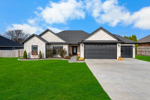 1481 Jones St, Bolivar, MO, 65613-3132 | Card Image