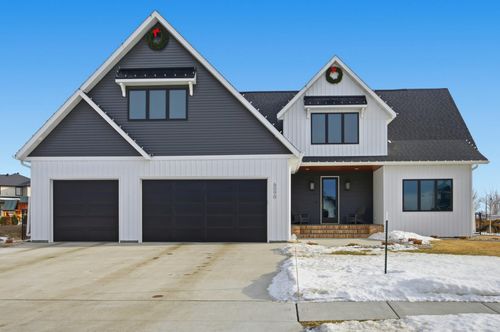 6090 Wildflower Dr S, Fargo, ND, 58104-4515 | Card Image