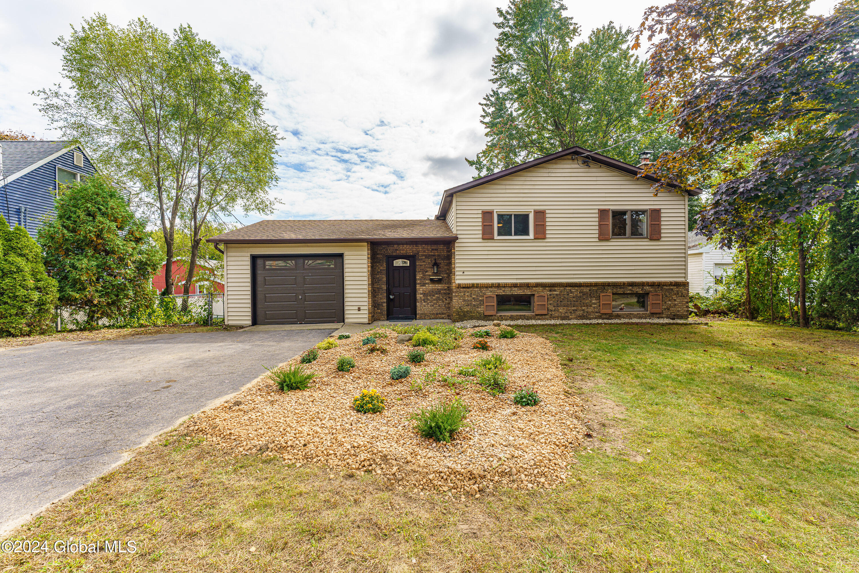 Launfal St, Albany, NY 12205
