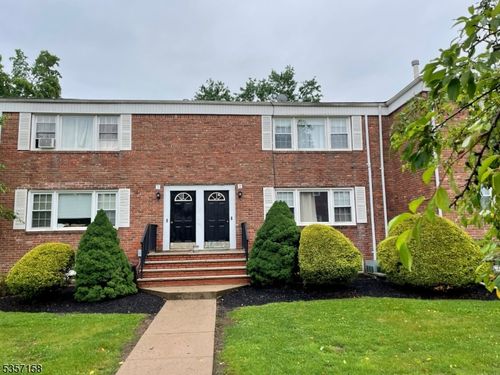 2b-17 Dartmouth Ave, Bridgewater, NJ, 08807-3425 | Card Image