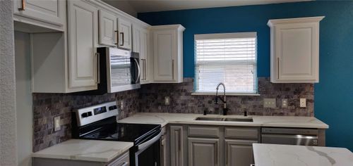 309 Riverine Way, Cedar Park, TX, 78613-7667 | Card Image