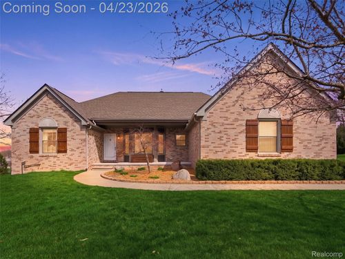 6163 Rosewood Pkwy, White Lake, MI, 48383-2790 | Card Image