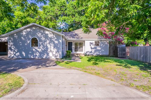 404 Jackson St, Farmersville, TX, 75442-1702 | Card Image